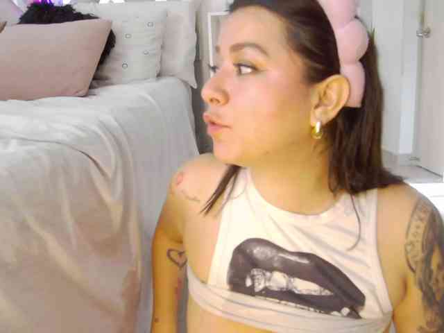 AlanaRouse1 webcam