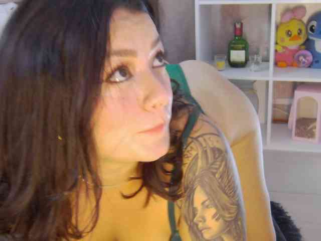 AlanaRouse1 webcam