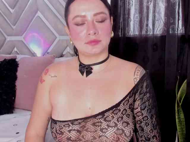 AlanaRouse1 webcam