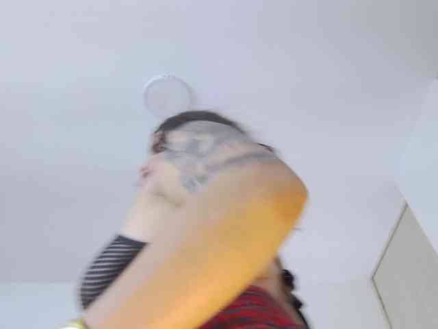 AlanaRouse1 webcam