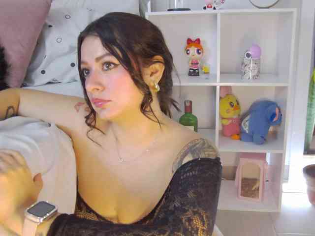 AlanaRouse1 webcam
