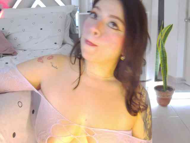AlanaRouse1 webcam