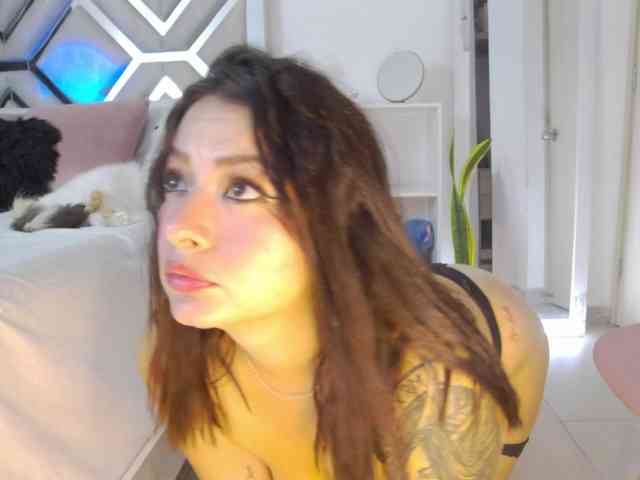 AlanaRouse1 webcam