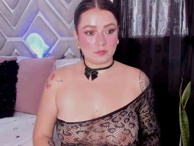 AlanaRouse1 webcam