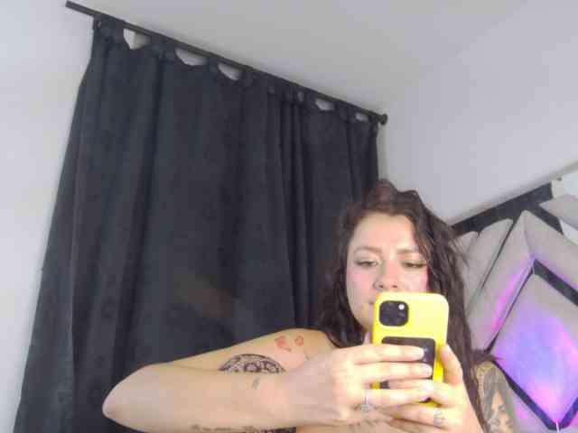 AlanaRouse1 webcam