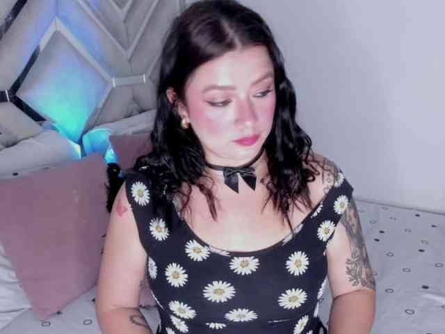 AlanaRouse1 webcam