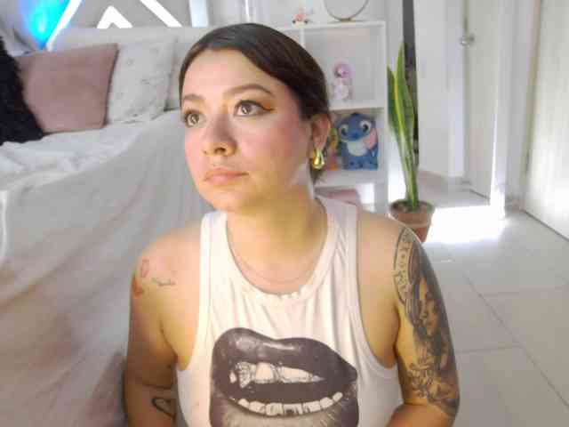 AlanaRouse1 webcam