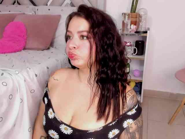 AlanaRouse1 webcam