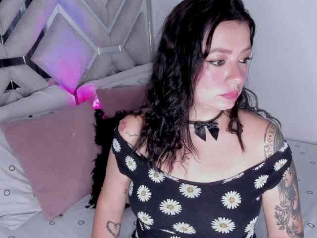 AlanaRouse1 webcam