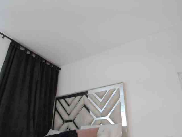 AlanaRouse1 webcam