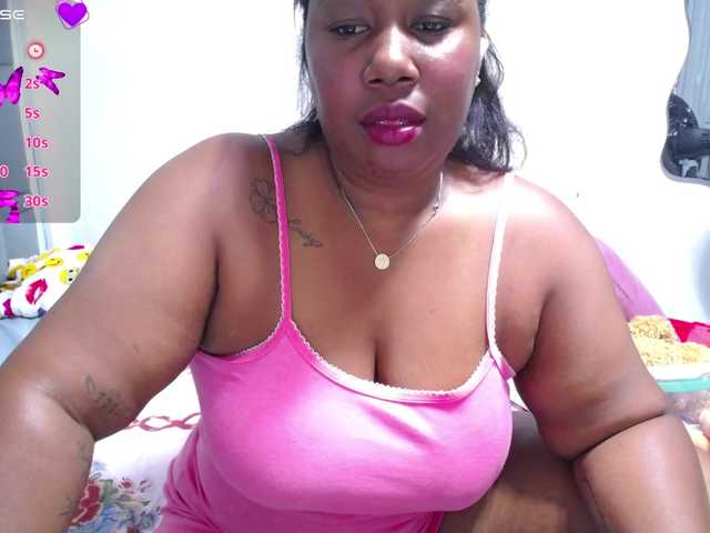 thickebonymilf live cam on BongaCams