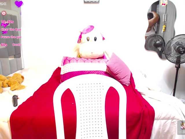 thickebonymilf live cam on BongaCams