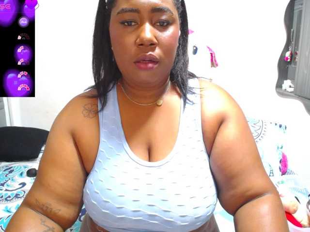 thickebonymilf live cam on BongaCams