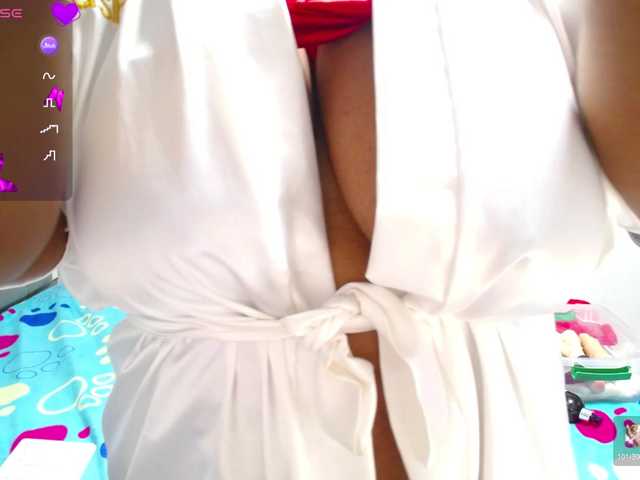 thickebonymilf live cam on BongaCams