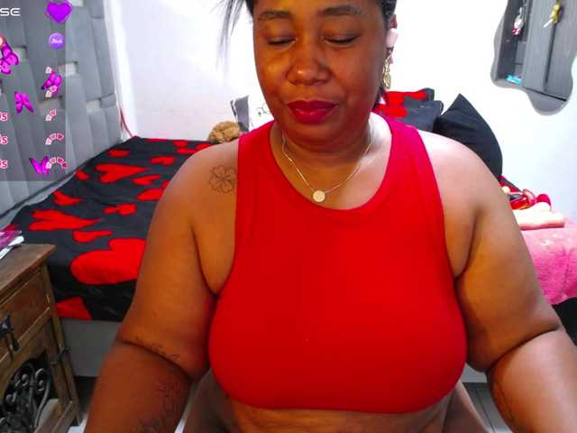 thickebonymilf live cam on BongaCams