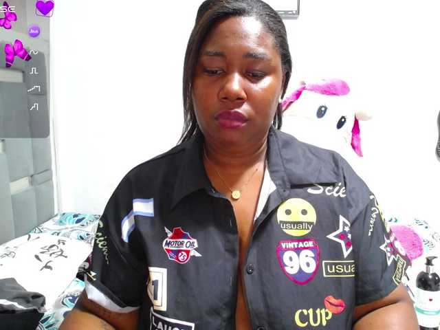 thickebonymilf live cam