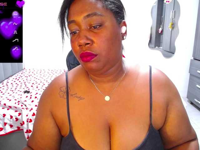 thickebonymilf live cam preview