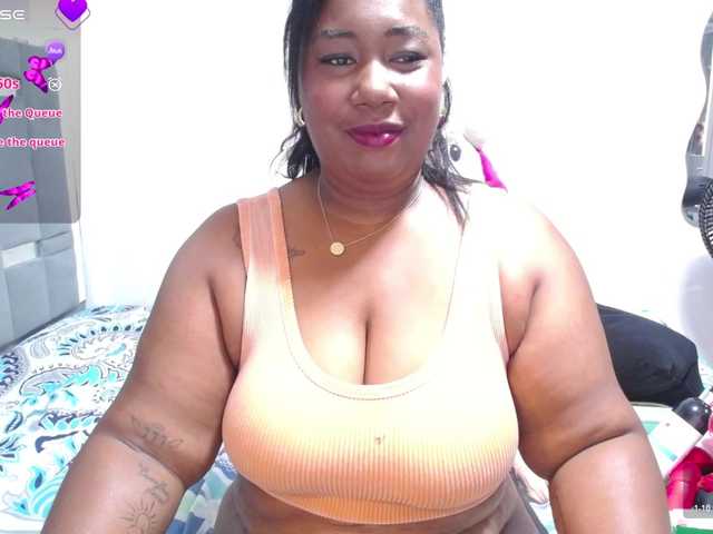 thickebonymilf live cam on BongaCams
