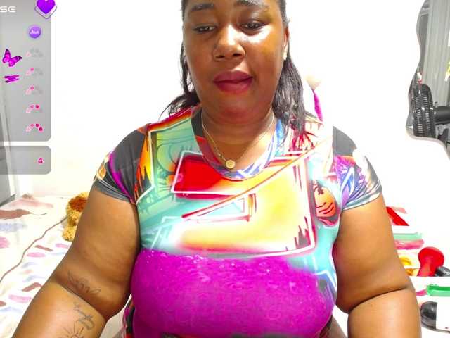 thickebonymilf live cam on BongaCams