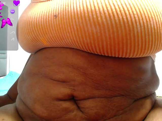 thickebonymilf live cam on BongaCams