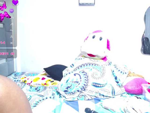 thickebonymilf live cam on BongaCams