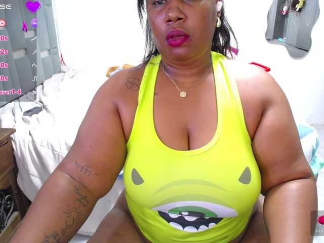 thickebonymilf live cam on BongaCams