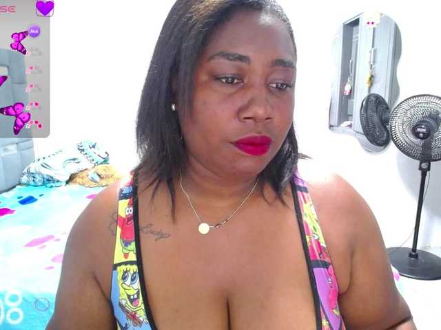 thickebonymilf live cam on BongaCams