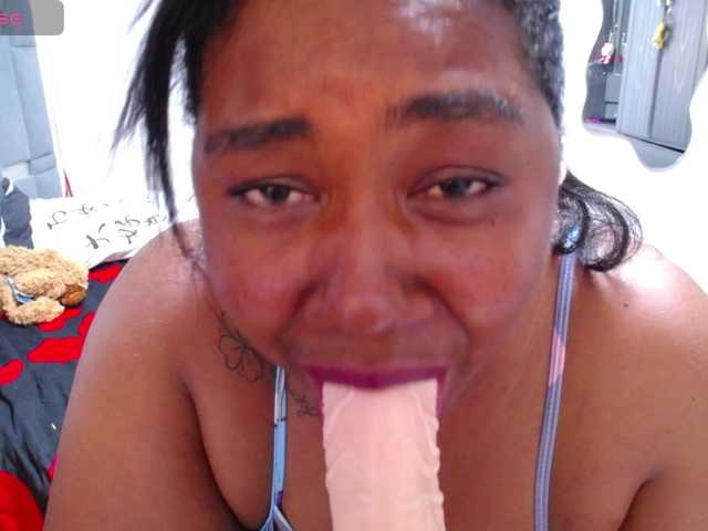 thickebonymilf live cam