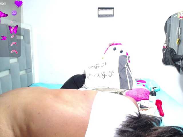 thickebonymilf live cam on BongaCams