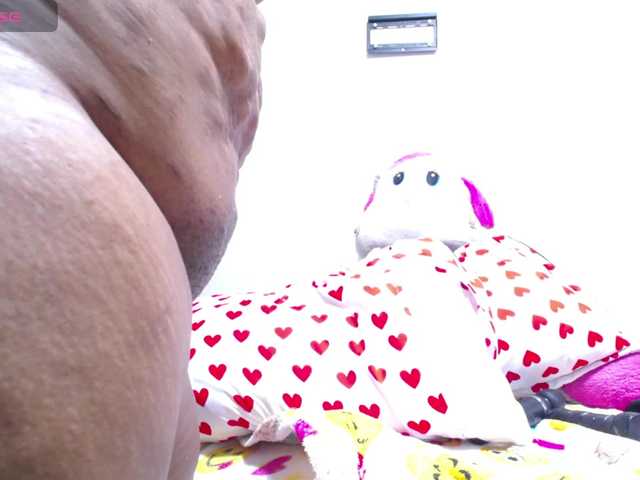thickebonymilf live cam on BongaCams