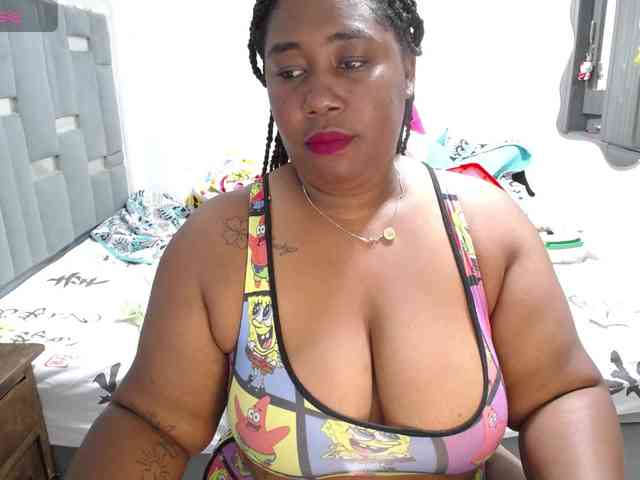 thickebonymilf webcam