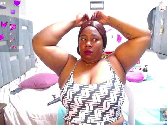 thickebonymilf webcam