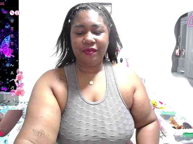 thickebonymilf webcam