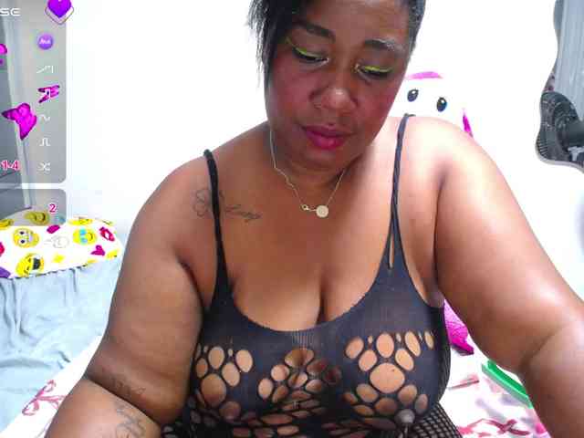 thickebonymilf webcam