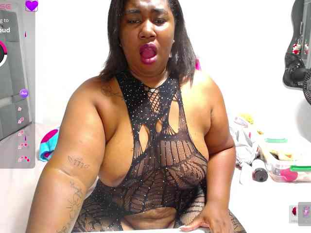 thickebonymilf webcam