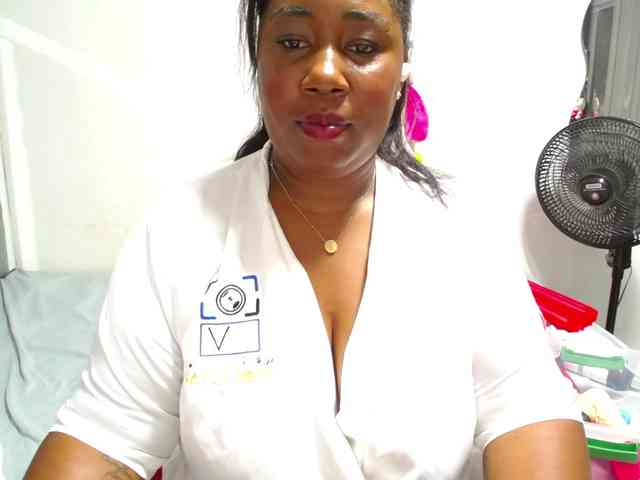 thickebonymilf webcam