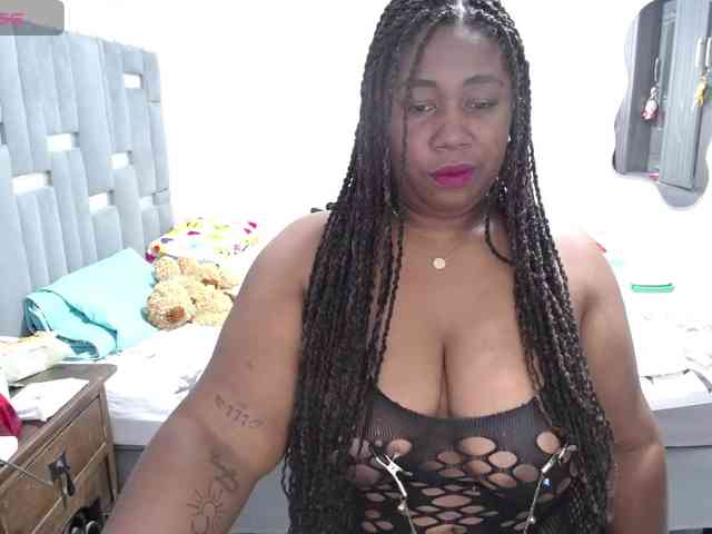 thickebonymilf