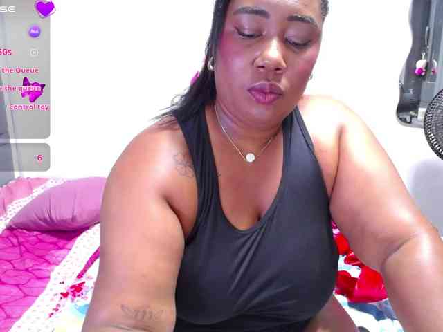thickebonymilf webcam
