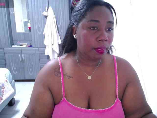 thickebonymilf webcam