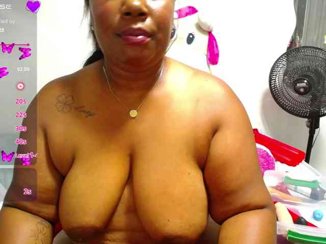 thickebonymilf webcam