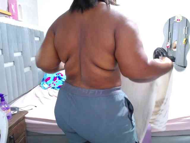 thickebonymilf