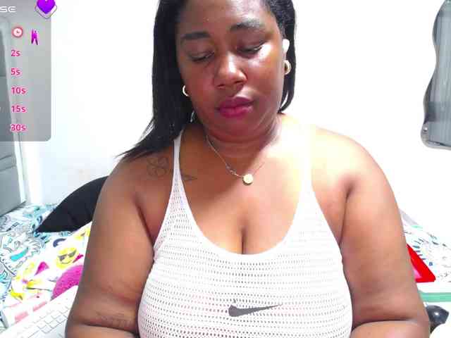 thickebonymilf webcam