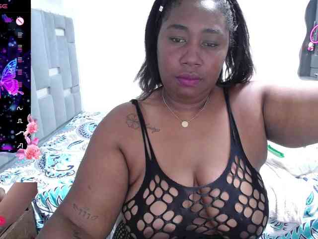 thickebonymilf webcam