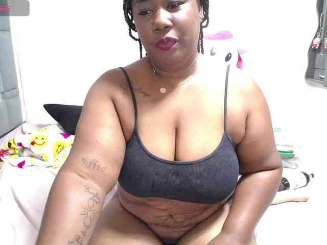 thickebonymilf webcam