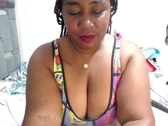 thickebonymilf webcam