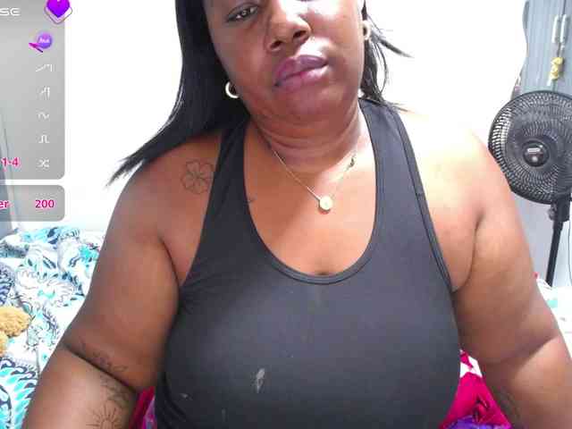 thickebonymilf webcam
