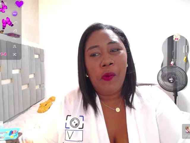 Modèle: thickebonymilf