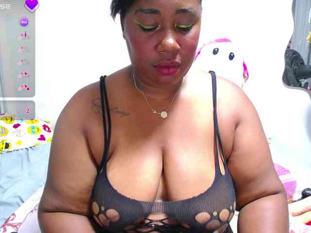 thickebonymilf webcam