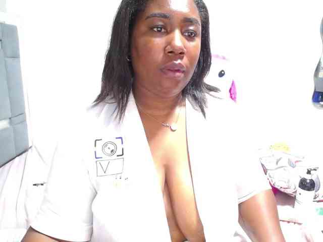 thickebonymilf