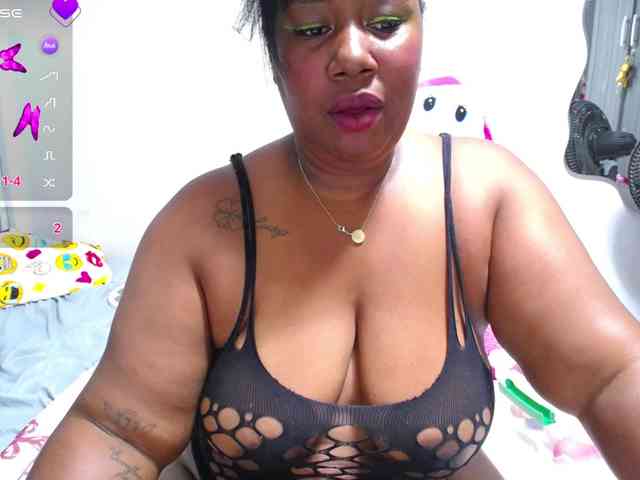 thickebonymilf webcam